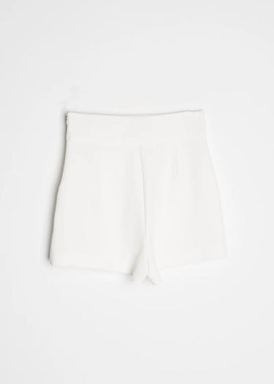 SHORT CON ABERTURA