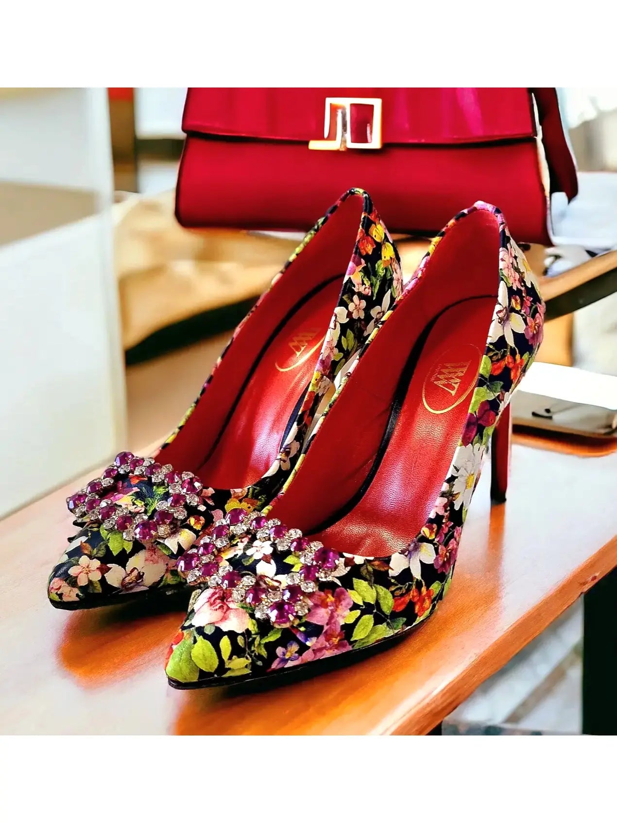 Estampado floral multicolor en piel con adorno Tacones de aguja