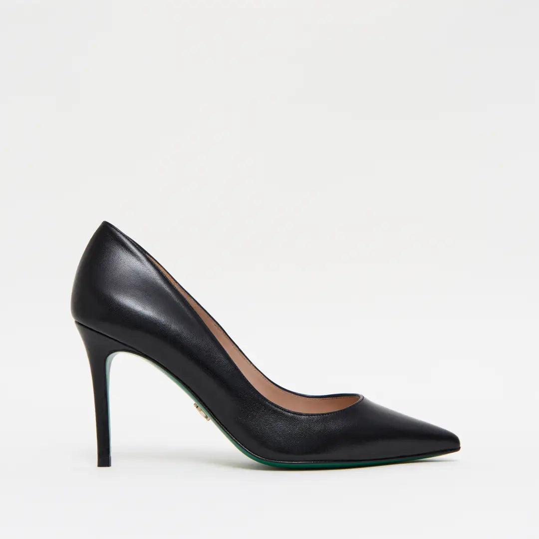 Zapatos Stilettos Viena negros en piel de cabra.