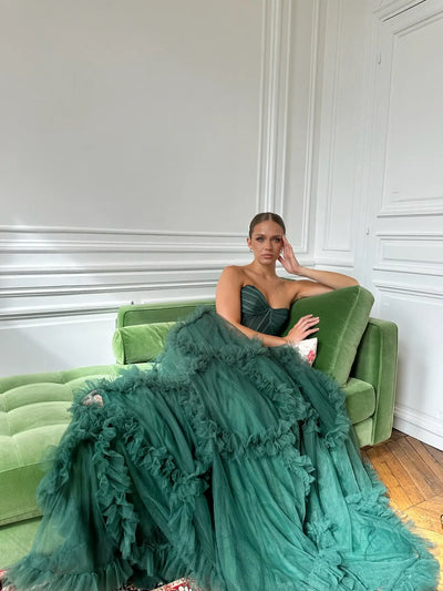 Vestido de tul con falda voluminosa verde esmeralda