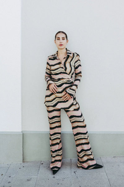 PANTALÓN FLARE ESTAMPADO