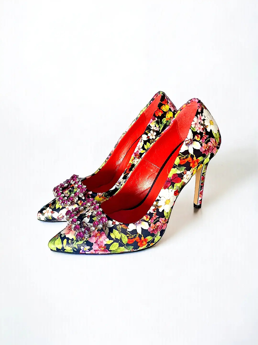 Estampado floral multicolor en piel con adorno Tacones de aguja