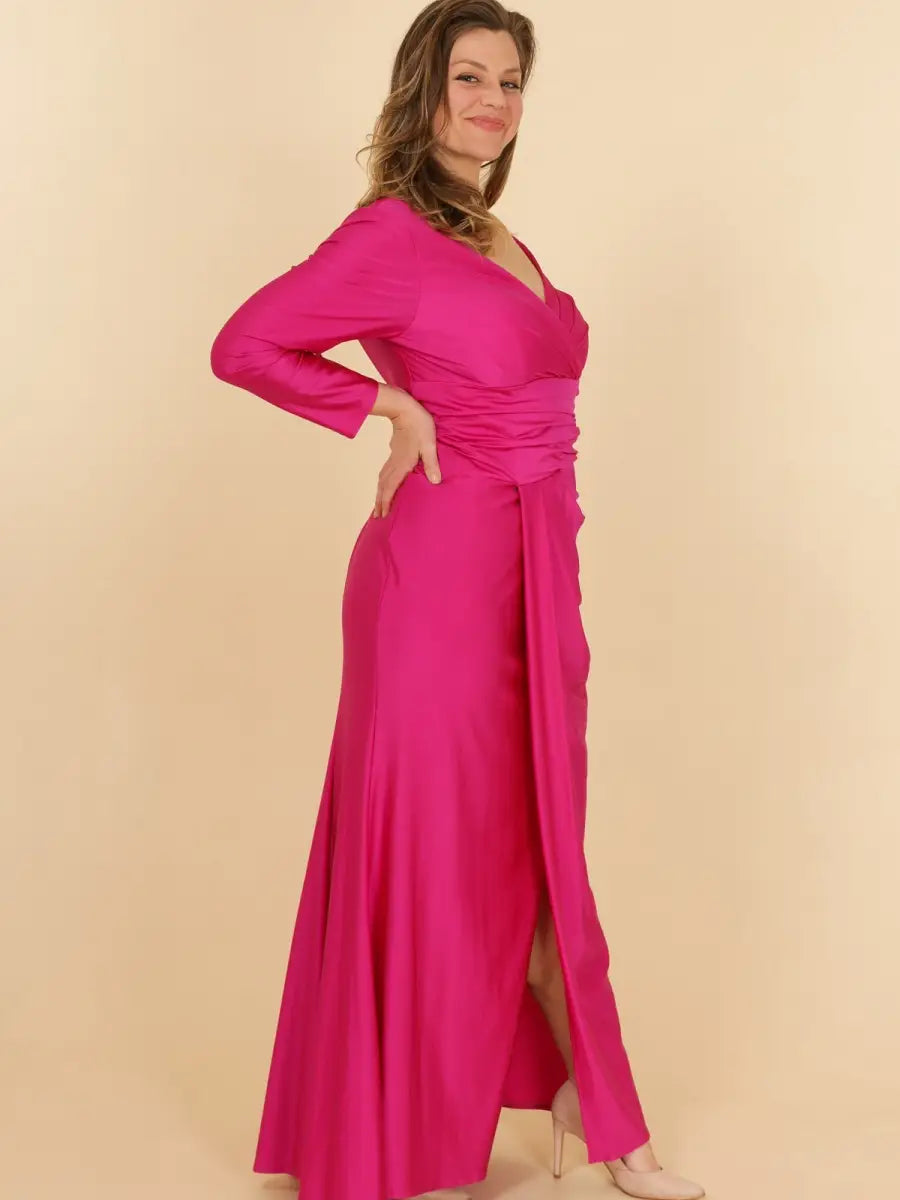 Vestido largo con mangas ajustadas