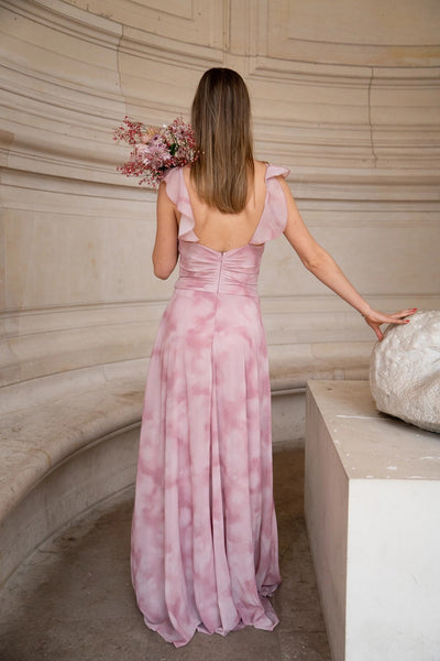 Vestido largo estilo tie-dye con volantes elegantes