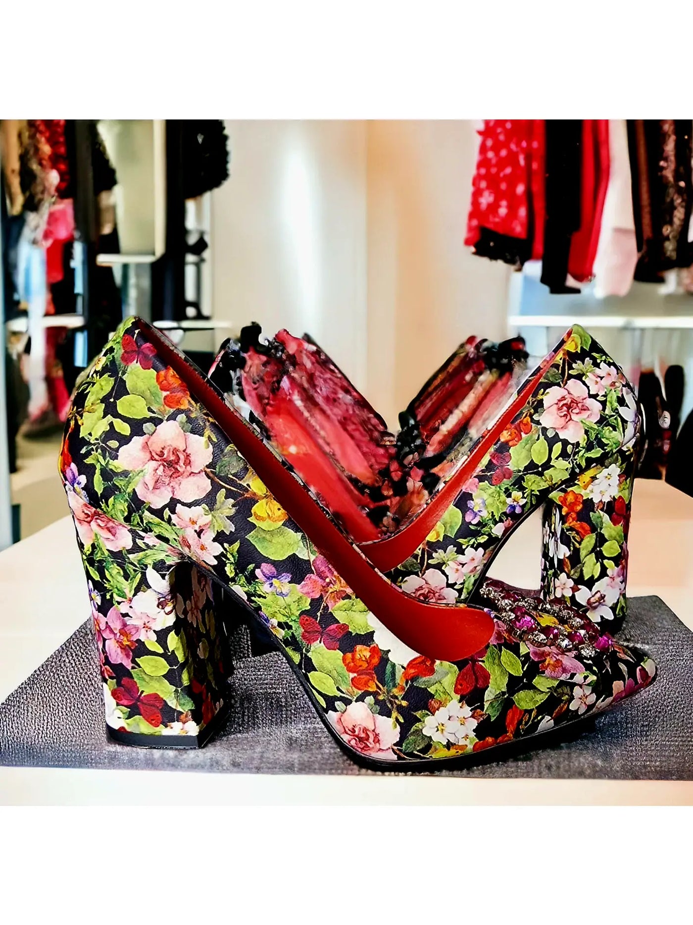Estampado floral multicolor de piel