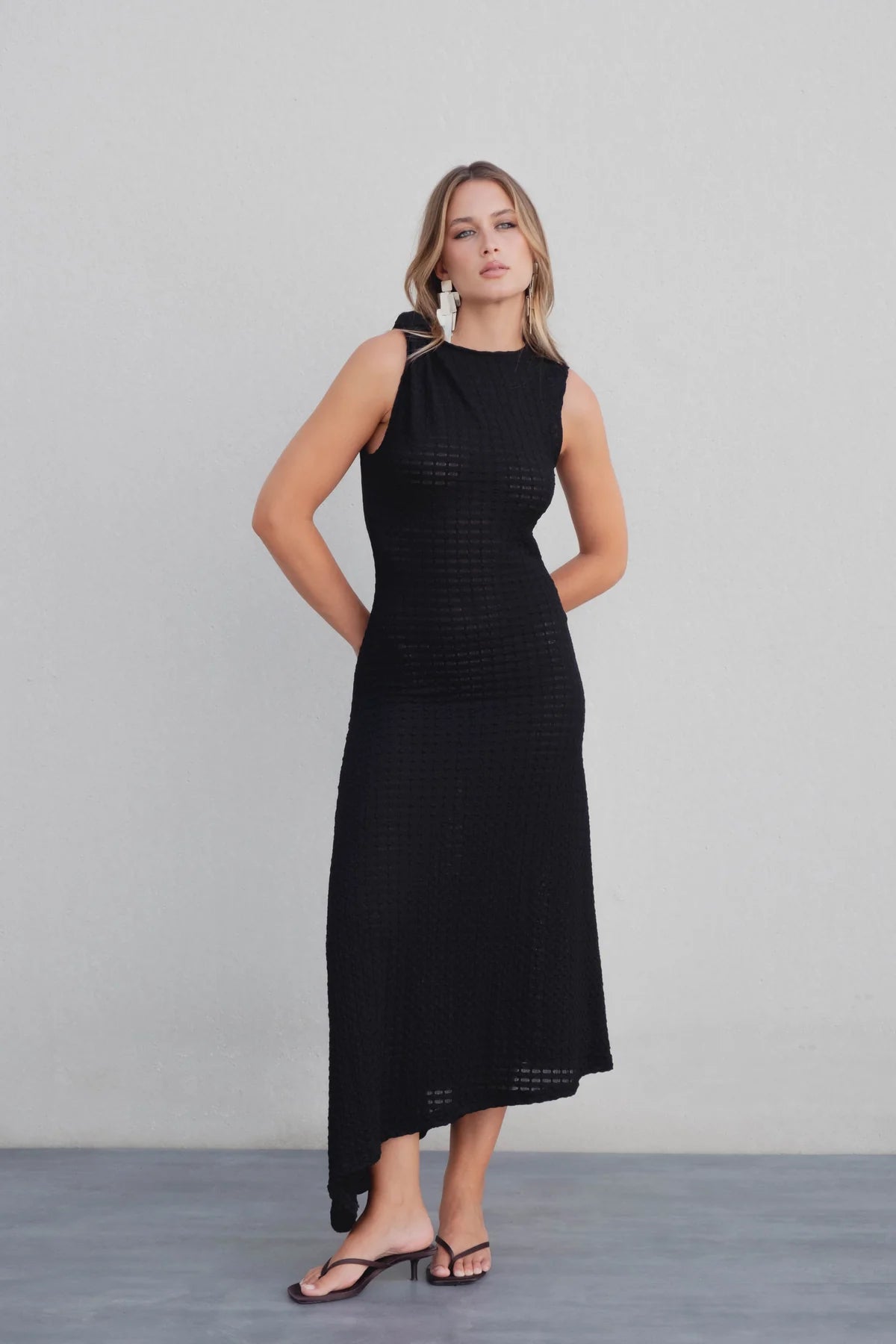 VESTIDO MIDI  PUNTO CALADO