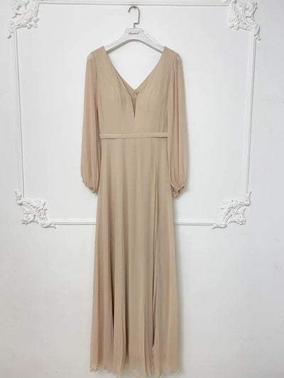 Vestido con mangas abullonadas