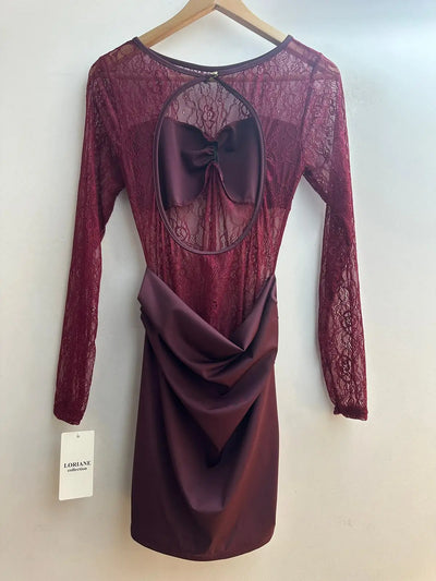 Vestido corto con encaje