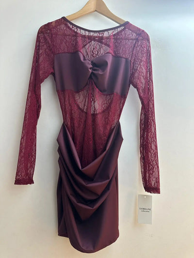 Vestido corto con encaje