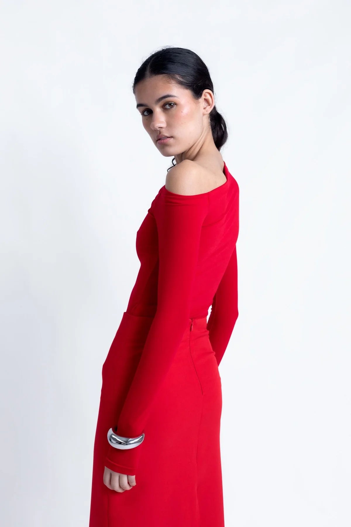 FALDA MIDI CON ABERTURAS