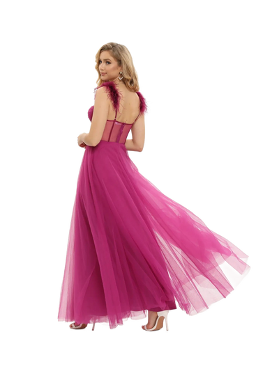 Vestido de noche largo con escote