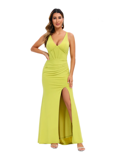 Vestido de noche largo con escote