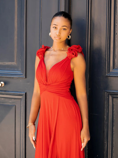 Vestido fluido  con abertura elegante