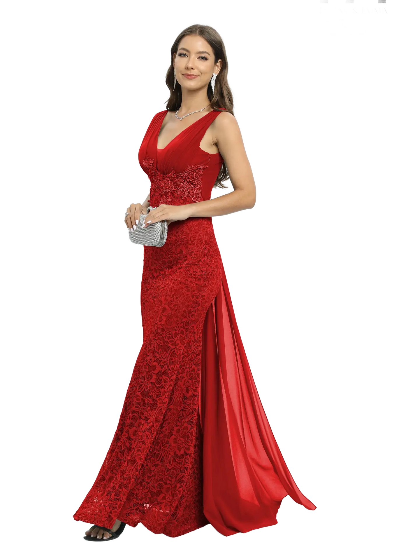 Vestido  largo de encaje con cola