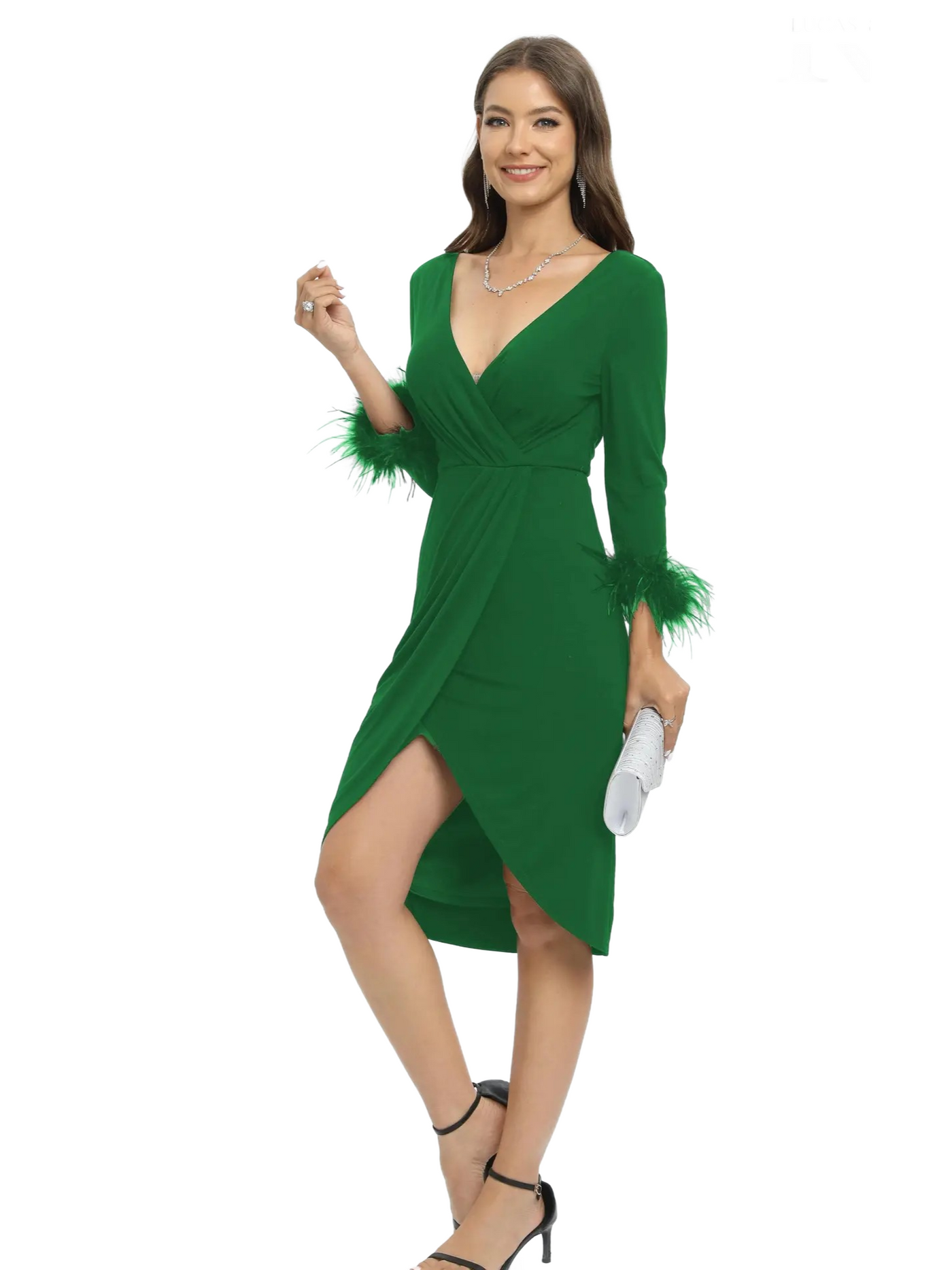 Vestido de noche corto apertura en V