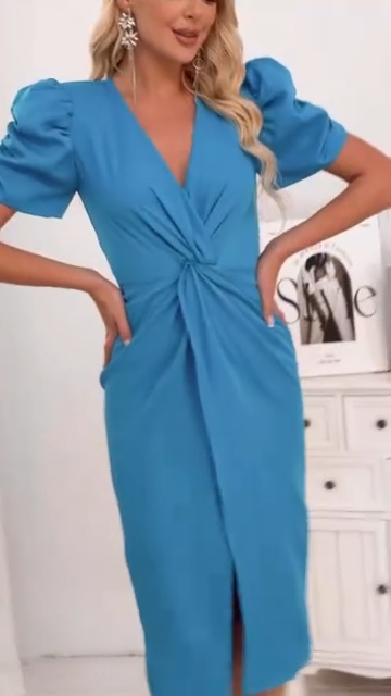 Vestido midi con manga corta y lazo