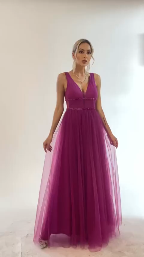 Vestido de noche con escote en V